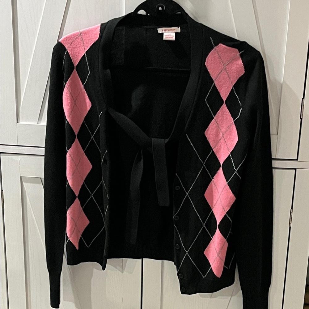 Isaac Mizrahi Black and Pink Argyle Cardigan